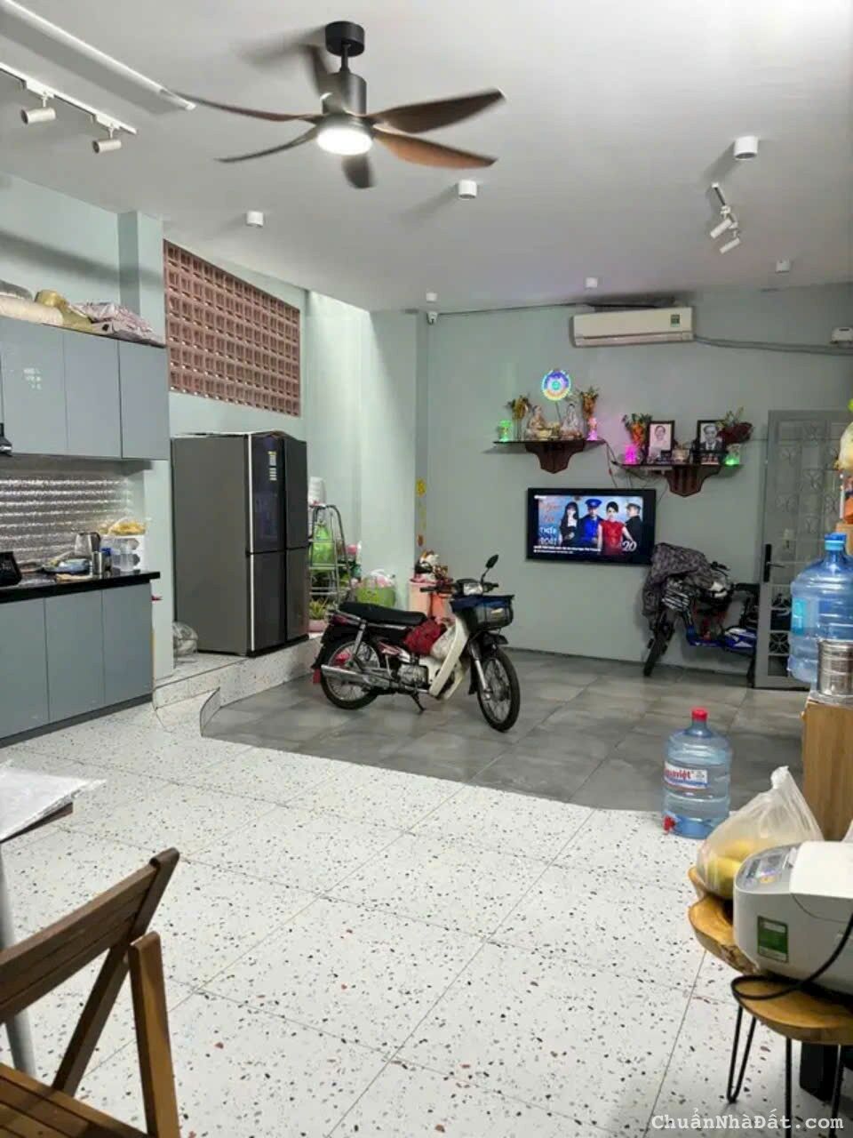 NHÀ 4 TẦNG, 5 x 17.5m, 7PN, NGAY MẶT TIỀN HUỲNH VĂN BÁNH, PHÚ NHUẬN 