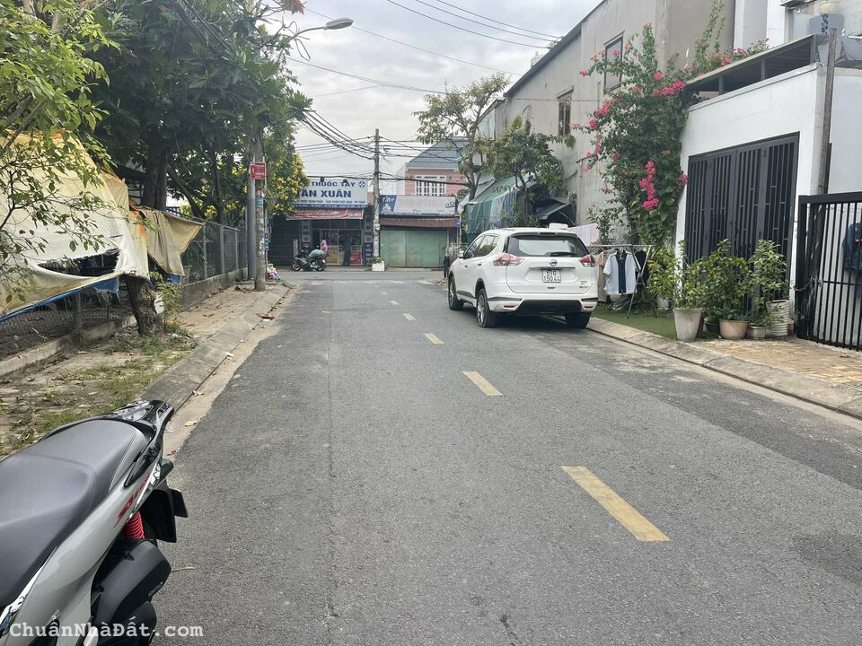 Bán Nhà Mặt Tiền Tân Xuân, Hóc Môn - 215M2 Full Thổ Cư - Giá Rẻ! Bán Nhà Mặt Tiền Tân Xuân, Hóc Môn - 215M2 Full Thổ Cư - Giá Rẻ!