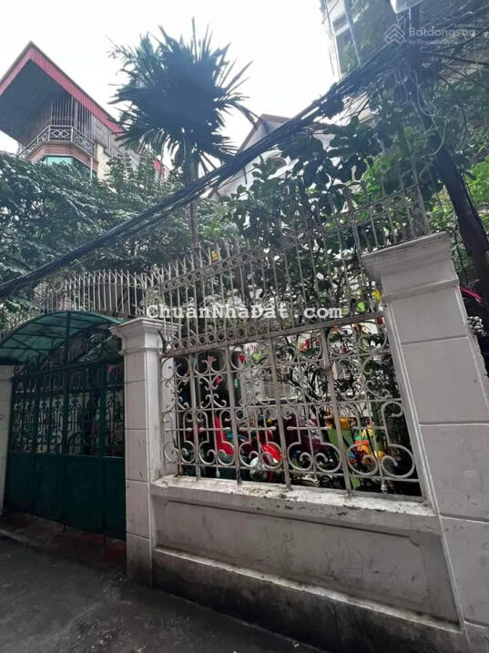 Biệt thự sân vườn trung tâm Ba Đình - oto con vào nhà. Giá cực sốc, DT 153m2 x 3 tầng. Giá 11 tỷ