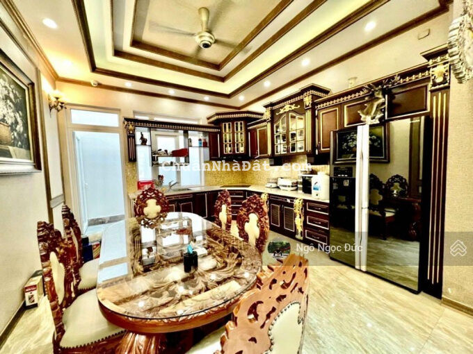 Biệt thự D2D 144m2 Biên Hoà, KDC vip đủ tiện ích, một trệt 2 lầu tặng nội thất sang trọng Biệt thự D2D 144m2 Biên Hoà, KDC vip đủ tiện ích, một trệt 2 lầu tặng nội thất sang trọng