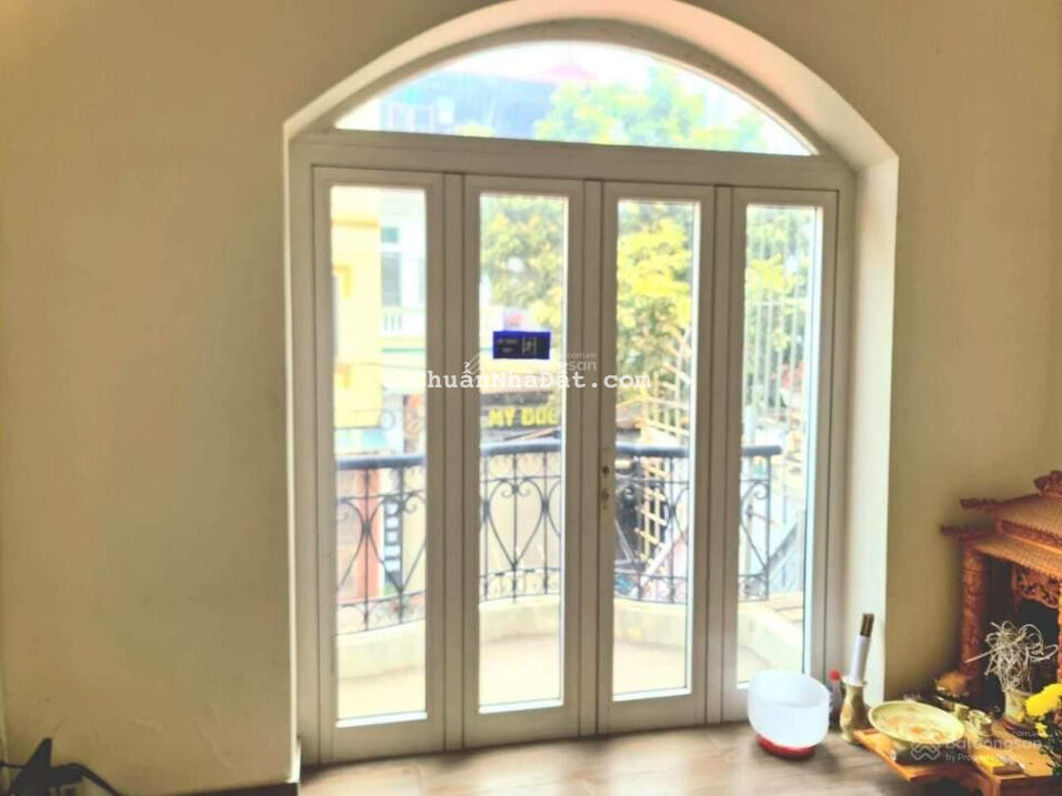 Biệt thự giữa lòng Cổ Nhuế, lô góc, ô tô tránh, 135m2, 16,6 tỷ