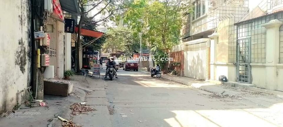 Biệt thự giữa lòng Cổ Nhuế, lô góc, ô tô tránh, 135m2, 16,6 tỷ