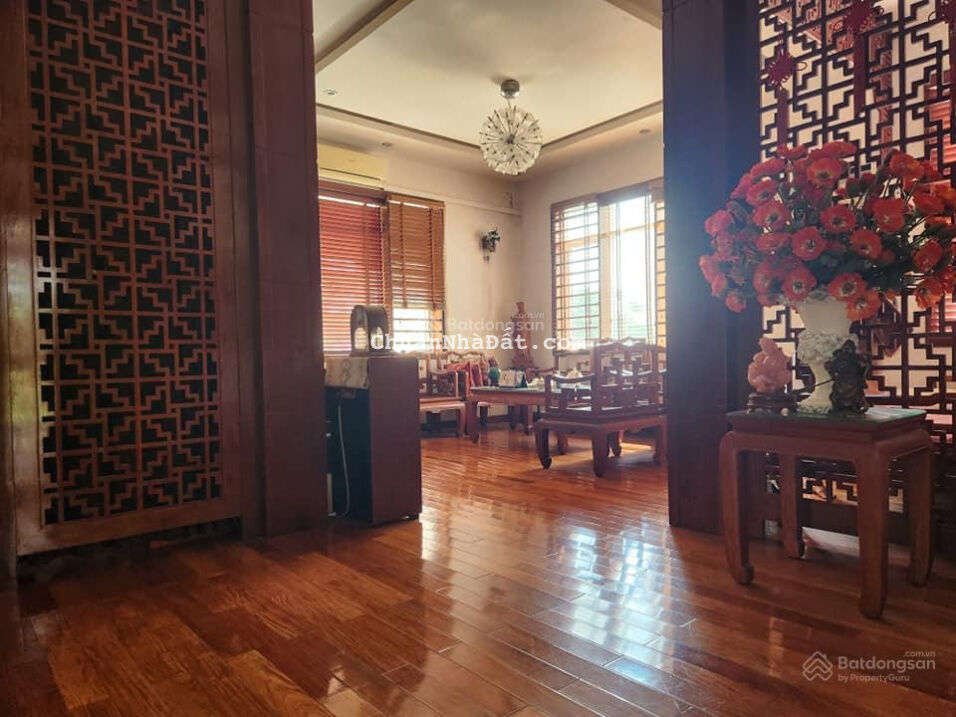 Cần bán gấp BT2 khu ĐTM Nghĩa Đô Hoàng Quốc Việt DT 300m2 x 4T MT 16m giá 73.5 tỷ Cần bán gấp BT2 khu ĐTM Nghĩa Đô Hoàng Quốc Việt DT 300m2 x 4T MT 16m giá 73.5 tỷ