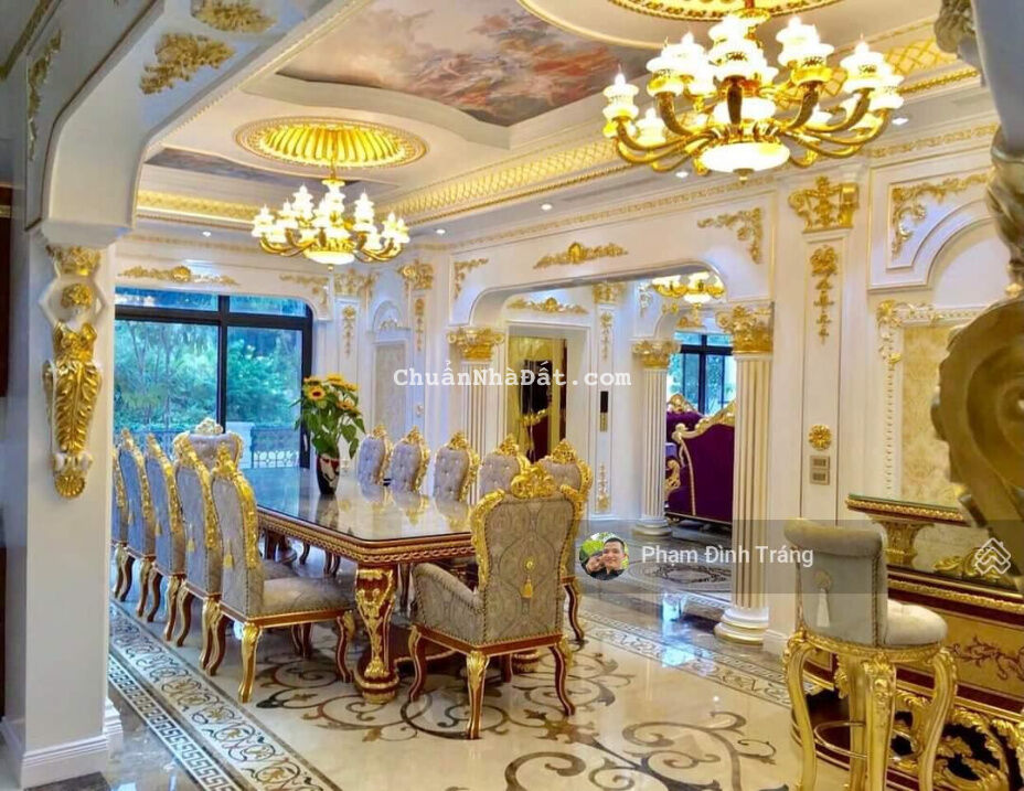 Bán BT lô góc mặt phố Trương Công Giai - Dịch Vọng - 300m2 - MT 30m - 88 tỷ Bán BT lô góc mặt phố Trương Công Giai - Dịch Vọng - 300m2 - MT 30m - 88 tỷ