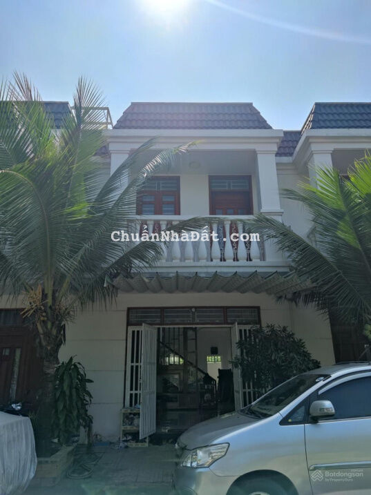 Siêu ngộp nhà hoàn công đối diện công viên KDC Champaca gần chợ Đông Hoà Dĩ An