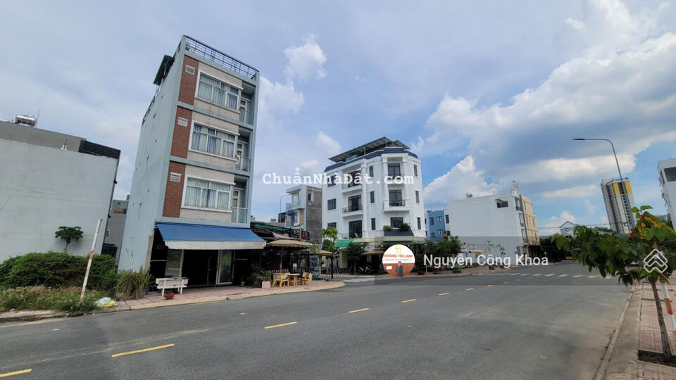 Bán nhà nghỉ 1 trệt 3 lầu hoàn công, đường trục chính 22m KDC Phú Hồng Thịnh 10 P. Bình An, Dĩ An