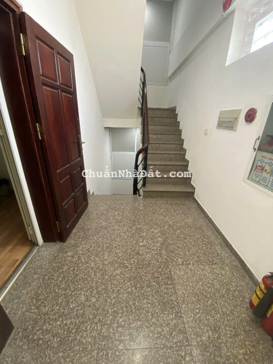 Mặt phố Triệu Việt Vương 176m2 x 12 tầng. Mặt tiền 7.7m. Giá 160 tỷ - Hai Bà Trưng