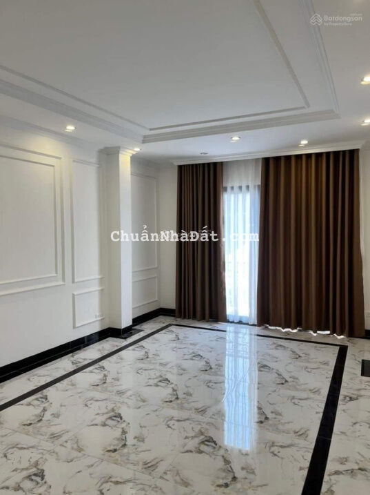 Siêu phẩm còn sót lại tại Ngô Thì Nhậm, Hà Đông, phân lô vỉa hè ô tô tránh, kinh doanh sầm uất Siêu phẩm còn sót lại tại Ngô Thì Nhậm, Hà Đông, phân lô vỉa hè ô tô tránh, kinh doanh sầm uất