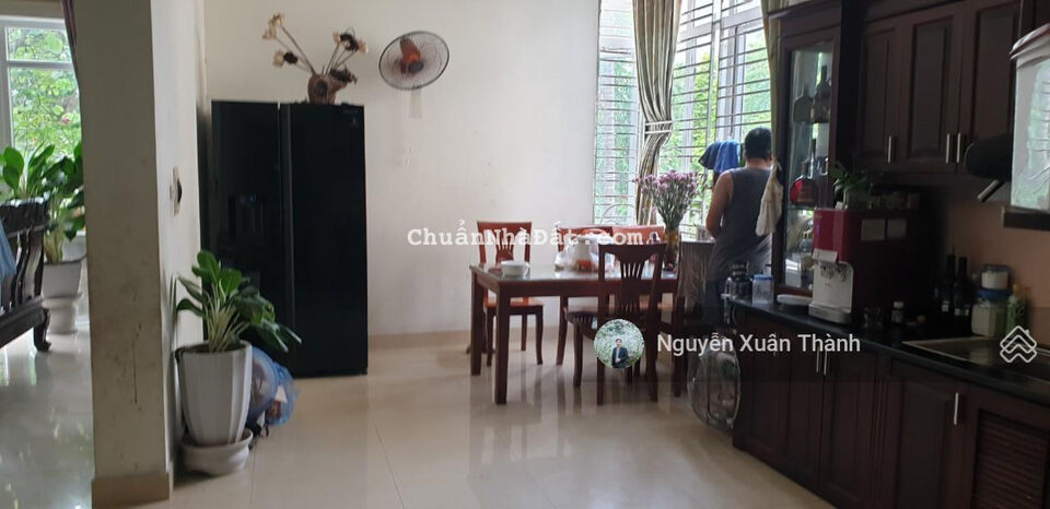 SOS! Gấp! Giá chỉ hơn 100tr/m2 sở hữu căn biệt thự Giang Biên, lô góc ô tô tránh 165m2, nhỉnh 17 tỷ