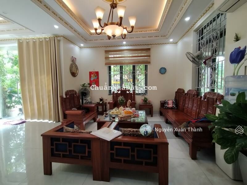 SOS! Gấp! Giá chỉ hơn 100tr/m2 sở hữu căn biệt thự Giang Biên, lô góc ô tô tránh 165m2, nhỉnh 17 tỷ