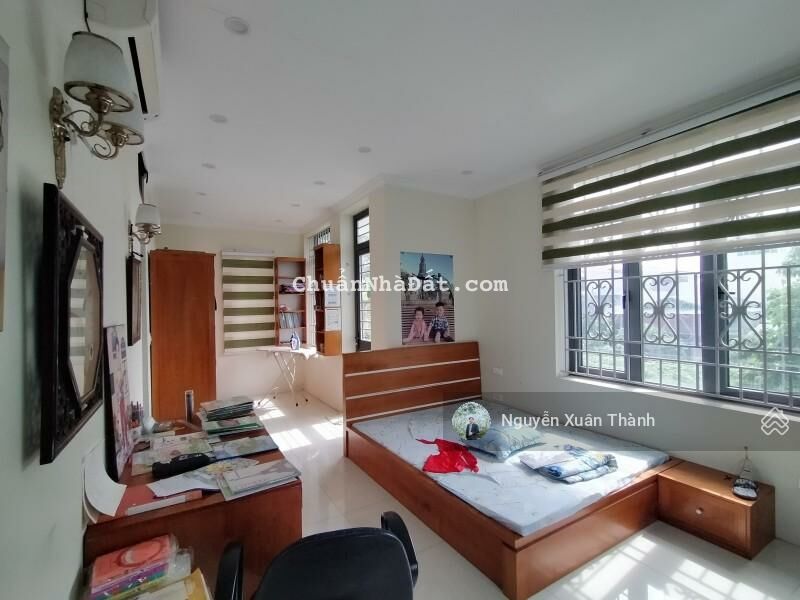 SOS! Gấp! Giá chỉ hơn 100tr/m2 sở hữu căn biệt thự Giang Biên, lô góc ô tô tránh 165m2, nhỉnh 17 tỷ