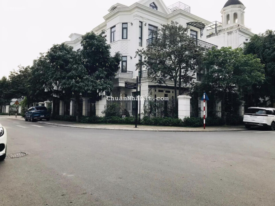 Bán biệt thự song lập Vinhomes Riverside 180m2 - đẳng cấp thượng lưu - giá tốt nhất VinHomes