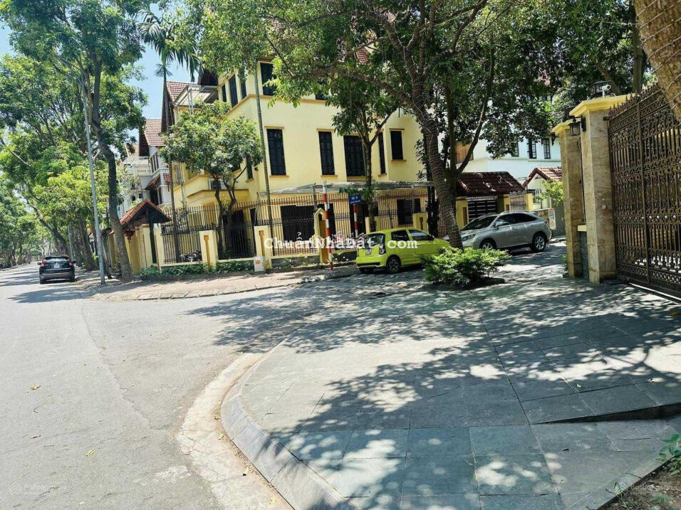 Cần bán biệt thự Việt Hưng, DT 198m2, hiện đang cho thuê Cần bán biệt thự Việt Hưng, DT 198m2, hiện đang cho thuê