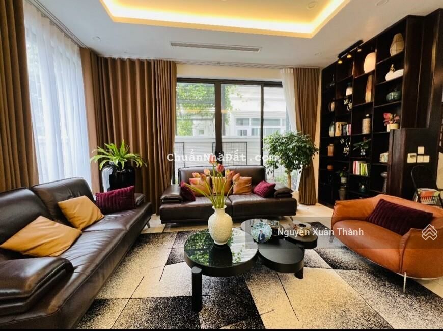 Giảm sốc 3 tỷ, bán gấp, biệt thự vip KĐT Sài Đồng, nội thất đẳng cấp, 215m2 x4T, MT 15m, nhỉnh 24tỷ Giảm sốc 3 tỷ, bán gấp, biệt thự vip KĐT Sài Đồng, nội thất đẳng cấp, 215m2 x4T, MT 15m, nhỉnh 24tỷ