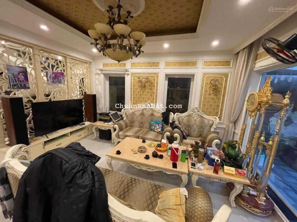 Bán gấp căn biệt thự 220m2 - đối diện Vinhomes The Harmony gần hồ điều hòa - giá thấp nhất khu vực