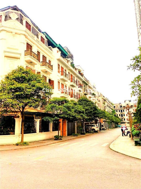 Đẳng cấp - liền kề - Golden - Hồng Tiến - Long Biên - nội thất xịn sò - thoáng sau - kinh doanh