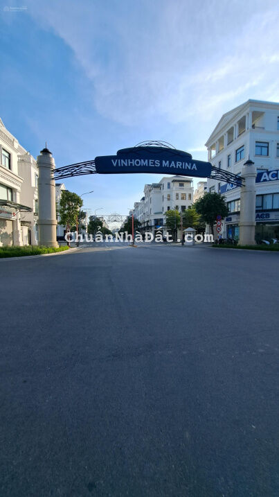 Bán liền kề San Hô mái cao vị trí đẹp gần công viên đường thông hè thoáng. 67.5m2 ngang 5m. Nhà thô