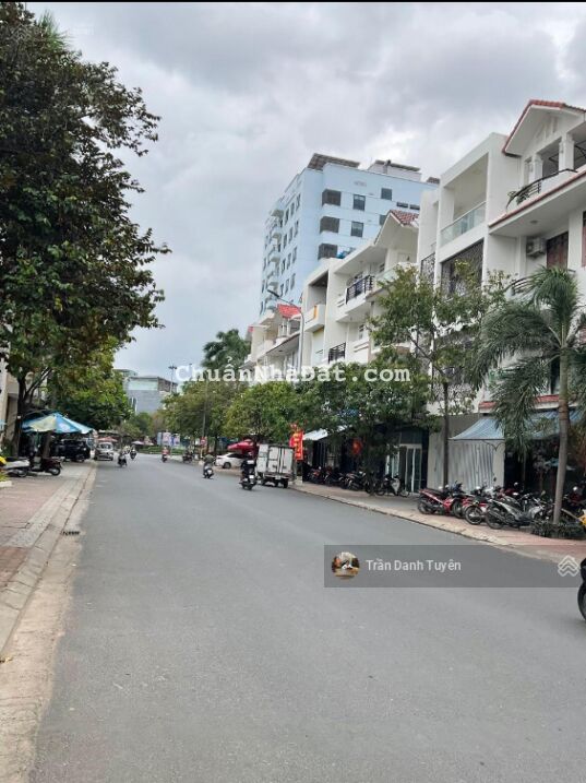 Bán căn nhà nằm ngay góc đường A1 KĐT Vĩnh Điềm Trung, giá tốt