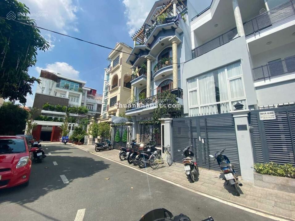 Bán biệt thự mặt tiền đường Hoa Mai, DT 8x18m, 3 tầng, 45 tỷ