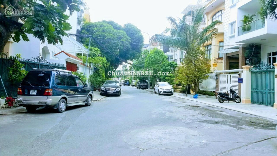 Bán nhà biệt thự Quận Phú Nhuận đường Nguyễn Văn Trỗi, DT 9x20m giá 39.9 tỷ