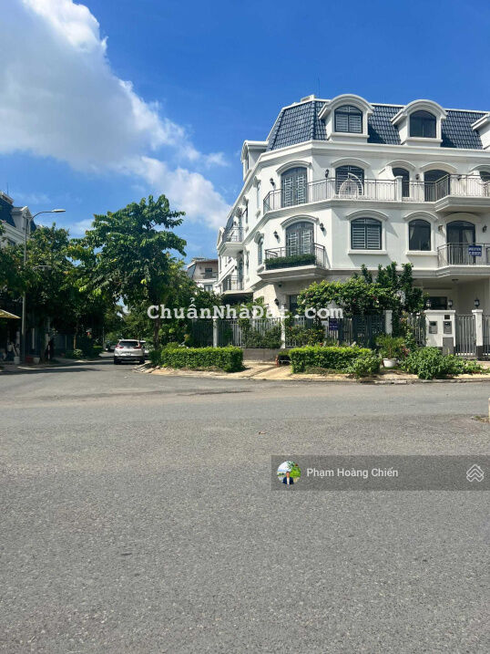 Bán gấp nhà phố Lakeview City, Q.2 5x20m đường 25m giá 16 tỷ HĐMB, view hồ đường 25m giá 20 tỷ HĐMB Bán gấp nhà phố Lakeview City, Q.2 5x20m đường 25m giá 16 tỷ HĐMB, view hồ đường 25m giá 20 tỷ HĐMB