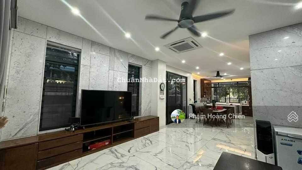 Siêu phẩm biệt thự 2 mặt tiền Lakeview City Dt 8x22m 1trêt 2lầu full cao cấp 3pn 4wc giá 33 tỷ tl