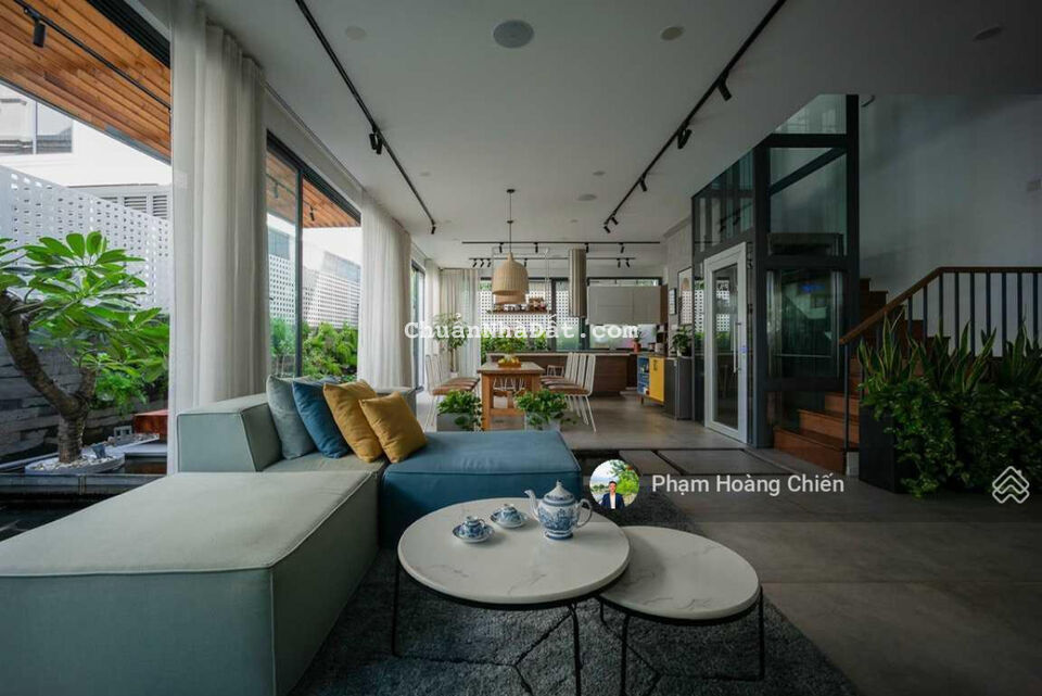 Bán gấp nhà phố góc cạnh sông Lakeview City Q. 2 DT 9.9x20m 1T 3lầu full có thang máy giá 25.9 tỷ Bán gấp nhà phố góc cạnh sông Lakeview City Q. 2 DT 9.9x20m 1T 3lầu full có thang máy giá 25.9 tỷ