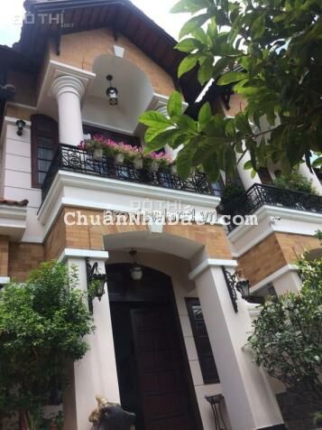 Bán biệt thự Trần Não Quận 2, góc 2 mặt tiền, 9x21m đất, 3 tầng, 4PN