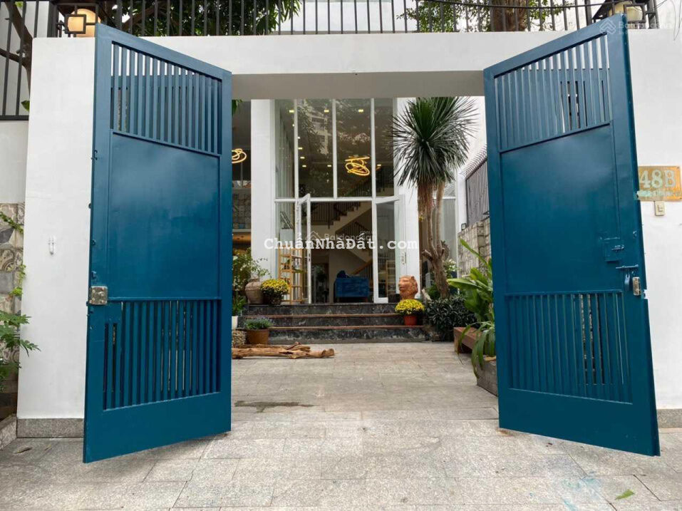 Bán biệt thự Thảo Điền Quan 2 - DT: 202.3m2 đất, bề ngang 8m. Có HB sân vườn, giá: 32ty