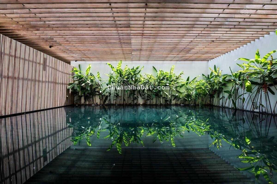 Giảm thêm 6ty cho biệt thự hồ cá koi có kiến trúc đẹp Quận 2. DT: 240m2(12x20) giá: 59ty5