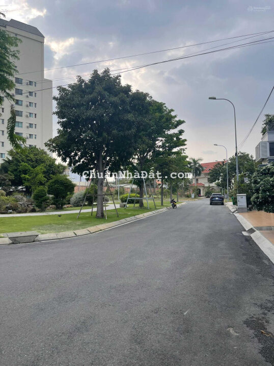 Siêu phẩm 90tỷ đất biệt thự compoud 2 mặt tiền đường Giang Văn Minh DT 20x25 CN 500m thổ 0909039799