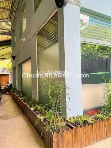 Bán biệt thự Thảo Điền, góc 2 MT Nguyễn Ư Dĩ, 911m2, thổ cư 400m2, 2 tầng, đag cho thuê