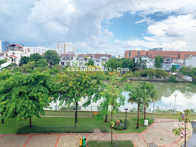 Chính chủ cần bán gấp BT kế công viên 2000m2 Jamona, DT 7.4x18m, hầm trệt 2 lầu, SHR, 20tỷ Chính chủ cần bán gấp BT kế công viên 2000m2 Jamona, DT 7.4x18m, hầm trệt 2 lầu, SHR, 20tỷ