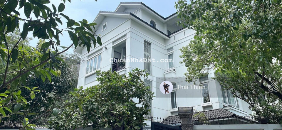 Biệt thự 2 MT quận 7 Tân Phong - ngang 10m - 194m2 - 4 tầng - 39 tỷ -Siêu đẹp đẳng cấp nhất khu vực