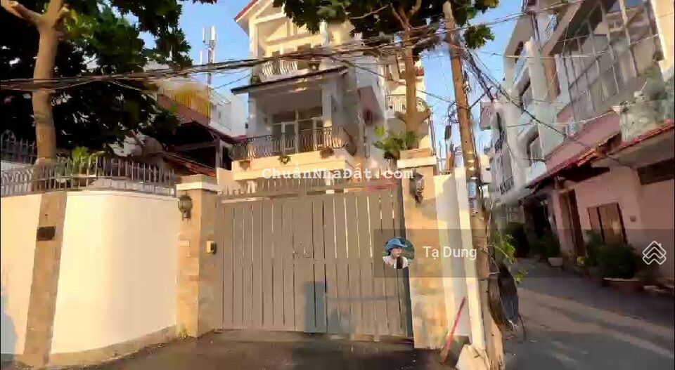 Bán biệt thự góc 2 mặt tiền - gần chợ Tân Mỹ Quận 7, ngang 8x30m, nhà 4 lầu, giá bán 17,5 tỷ