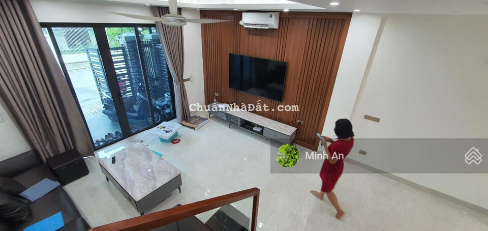 Bán gấp nhà Lk Tổng cục 5 Yên Xá 70m x 5 tầng, vỉa hè, kinh doanh, giá chỉ 10.5 tỷ.