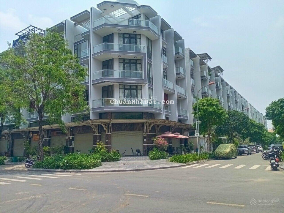 Ngộp giảm 5.5 tỷ bán gấp căn góc 1T 4L 8x19m mặt tiền đường số KĐT Vạn Phúc, Hiệp Bình Phước Ngộp giảm 5.5 tỷ bán gấp căn góc 1T 4L 8x19m mặt tiền đường số KĐT Vạn Phúc, Hiệp Bình Phước