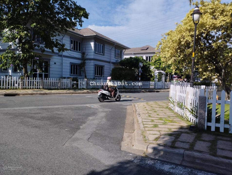 Chuyển nhượng biệt thự vườn dự án Thu Duc Garden Homes - 464m2 view sông Sài Gòn - sát bên Vạn Phúc