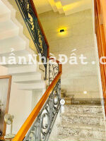 Biệt thự đẹp mặt tiền Thành Công - DT 8x18m, Hầm + 3 lầu thang máy, giá 24.5 tỷ