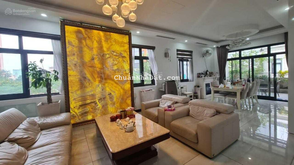 Bán biệt thự Starlake Hồ Tây - 270m2x 4 tầng - mt 10m - lô góc 3 thoáng - nội thất tiền tỷ