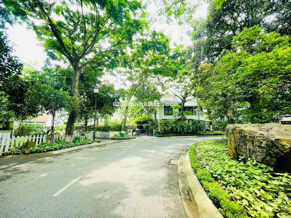 Biệt thự giá rẻ, khu Vườn Tùng Ecopark, 340m2 3 tầng - mặt tiền 16m - biệt thự thô - chỉ 38.8 tỷ Biệt thự giá rẻ, khu Vườn Tùng Ecopark, 340m2 3 tầng - mặt tiền 16m - biệt thự thô - chỉ 38.8 tỷ