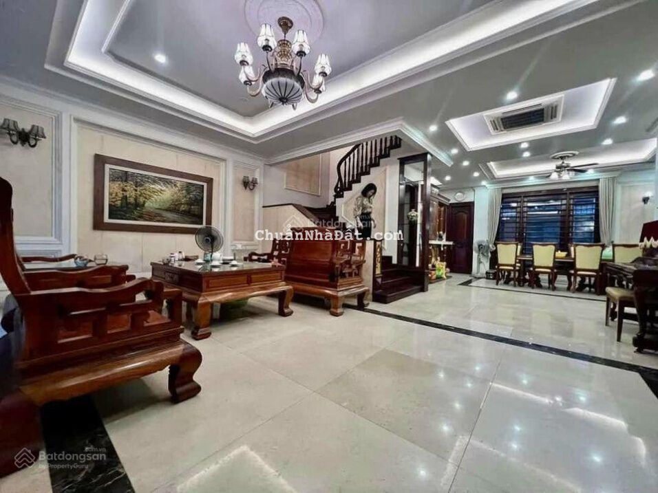 Bán nhà sân vườn Đặng Văn Ngữ, 116m2 x 5 tầng x MT 7m, gần hồ, gần công viên giá 24 tỷ