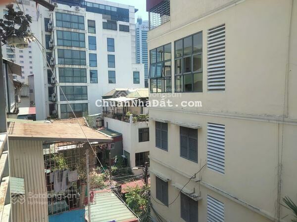 Chính chủ bán nhà TT khu Quân Đội - Phố Đặng Dung, ô tô đỗ cổng. DT 50m2, Giá: 1.8 tỷ