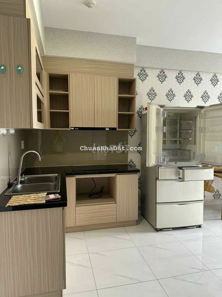 Căn hộ 2PN full nội thất, đã có sổ hồng, 2.1 tỷ