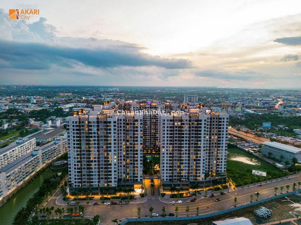 Căn 2PN 2WC view Võ Văn Kiệt, cách Q1 chỉ 20p, trả tiến độ 36 tháng