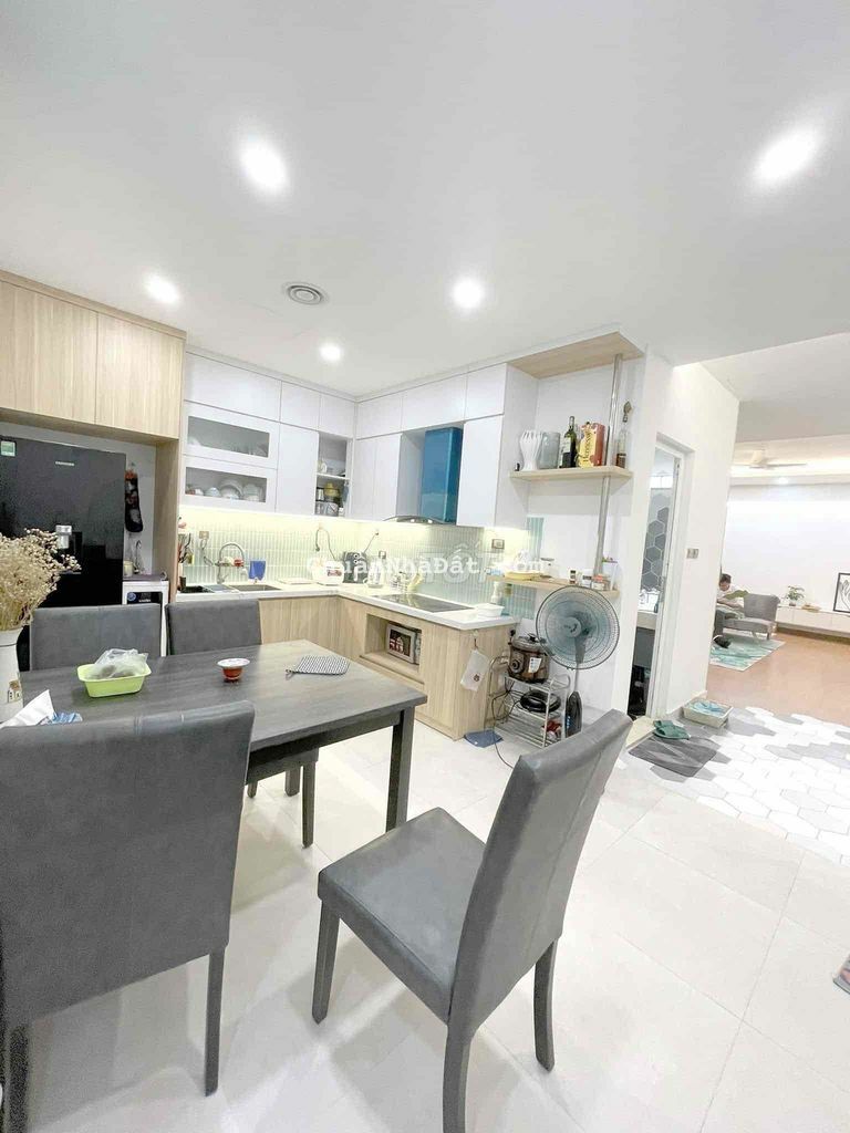 3.3 TỶ_NAM TRUNG YÊN_115M2_CẦU GIẤY_THANG MÁY_3PN_CĂN GÓC_SỔ ĐỎ_OTO