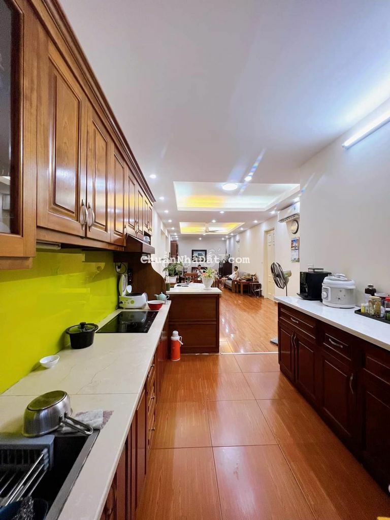 Căn Hộ Chung Cư Cao Cấp Lô Góc Toà 18 Phạm Hùng - Cầu Giấy