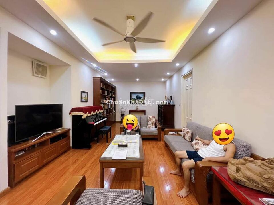 Căn Hộ Chung Cư Cao Cấp Lô Góc Toà 18 Phạm Hùng - Cầu Giấy