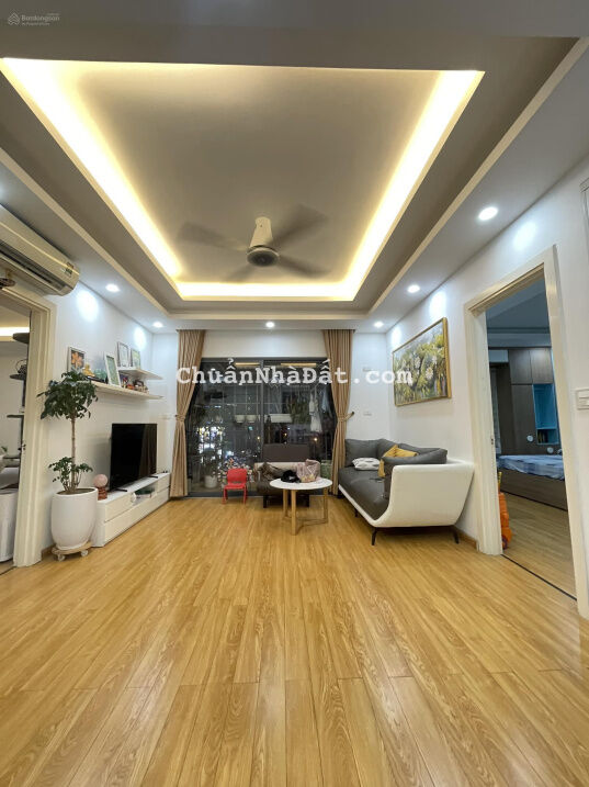 Bán chung cư Trung Kính, Quận Cầu Giấy, full nội ban công cực đẹp thoáng chỉ nhỉnh 3.55 tỷ Bán chung cư Trung Kính, Quận Cầu Giấy, full nội ban công cực đẹp thoáng chỉ nhỉnh 3.55 tỷ