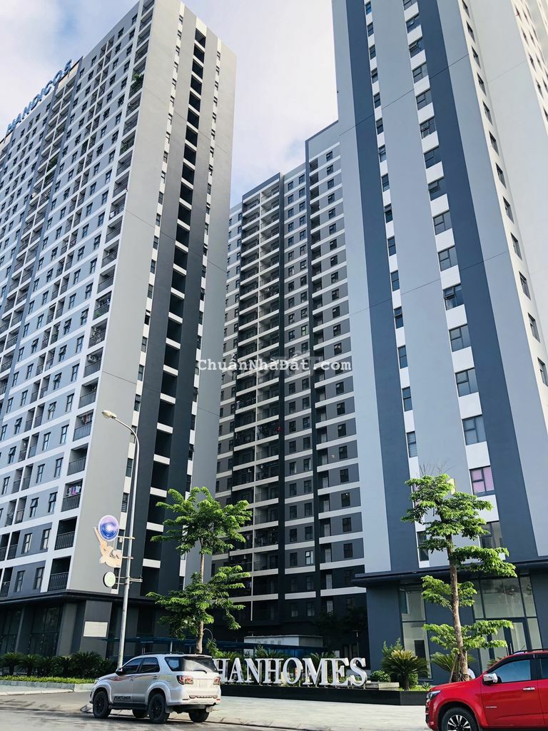 Bán gấp căn góc 73.4m2 tầng trung Giá 27.5tr/m2 bao phí. Bán gấp căn góc 73.4m2 tầng trung Giá 27.5tr/m2 bao phí.